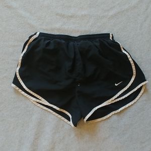 Women's NIKE tempo shorts- size Medium